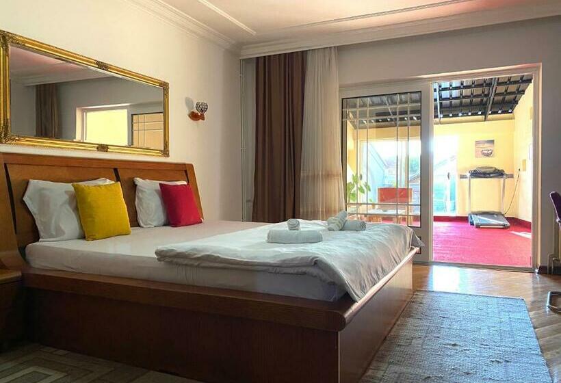 هتل Urban Boutique