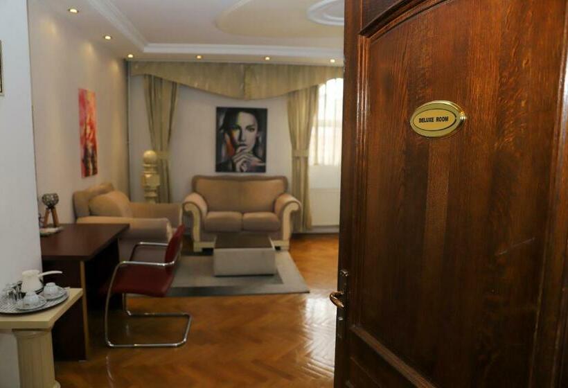 هتل Urban Boutique