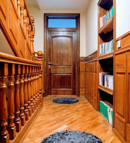 هتل Urban Boutique