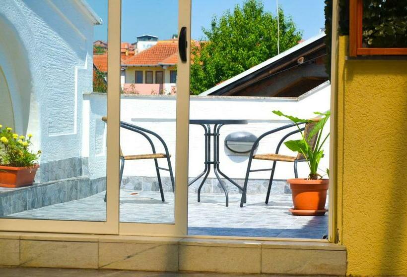 هتل Urban Boutique