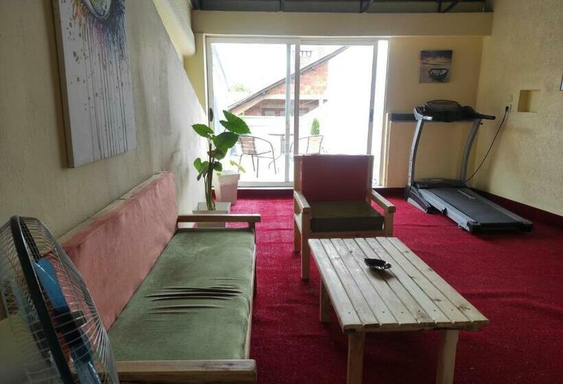 هتل Urban Boutique