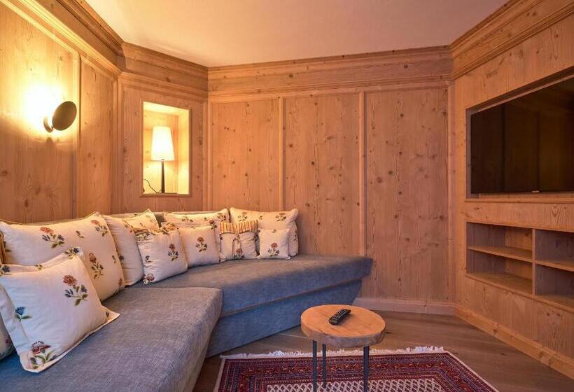 مبيت وإفطار Garni Albona