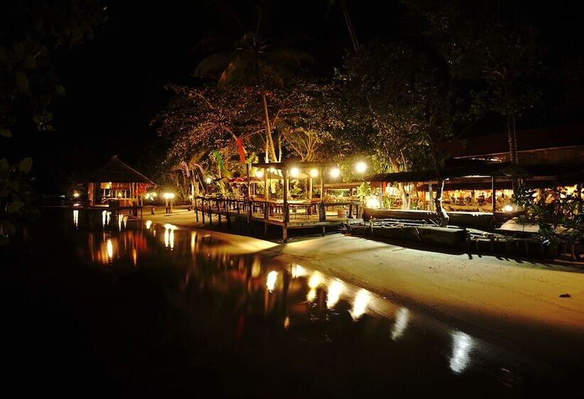 צימר Raja Ampat Dive Lodge