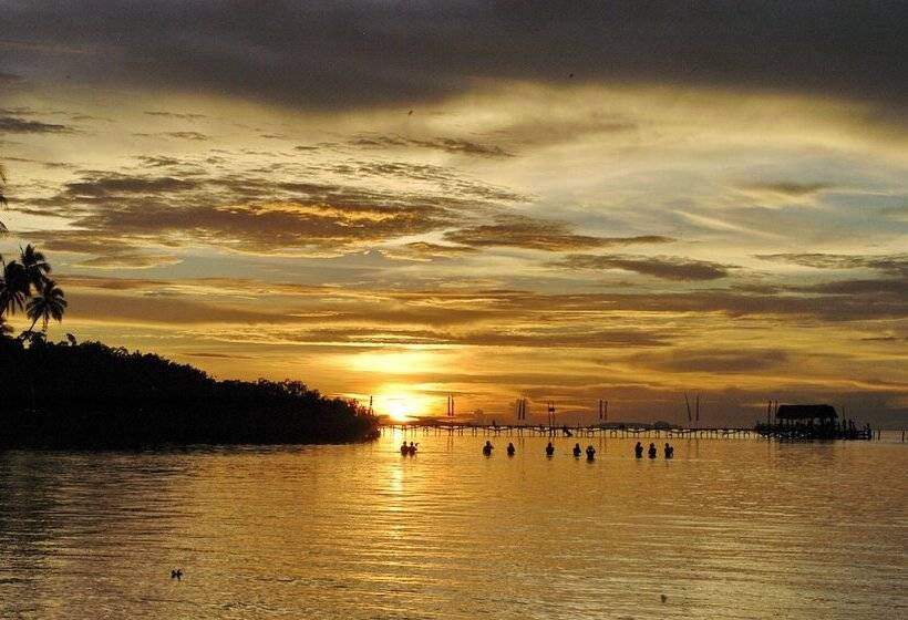 צימר Raja Ampat Dive Lodge