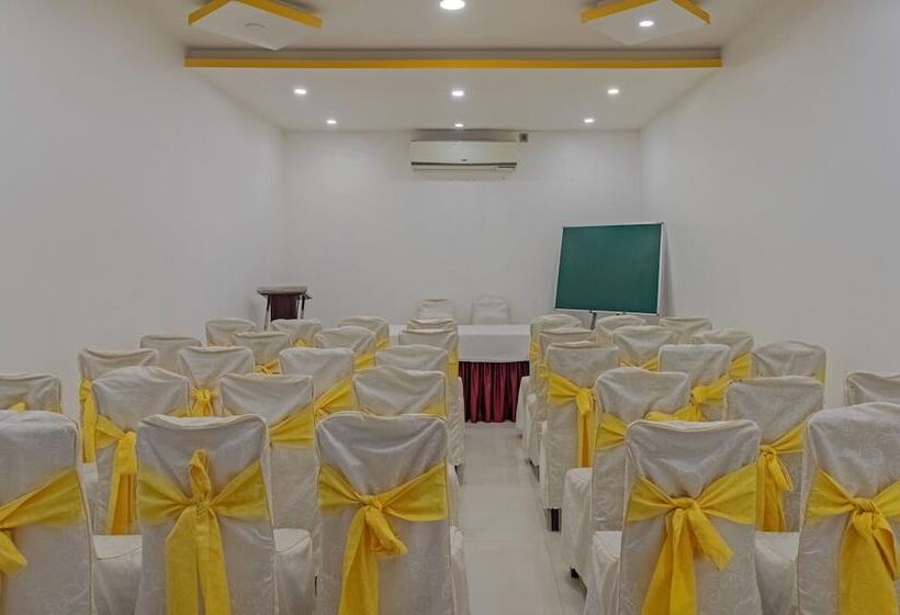 Hotel Treebo Premium Palmyra Milford, 2 Km From Alleppey Beach