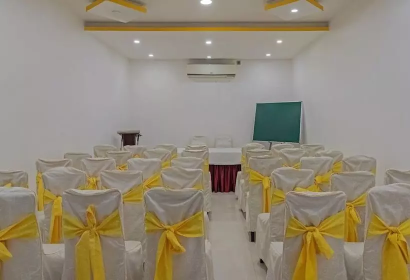 Hotelli Treebo Premium Palmyra Milford, 2 Km From Alleppey Beach