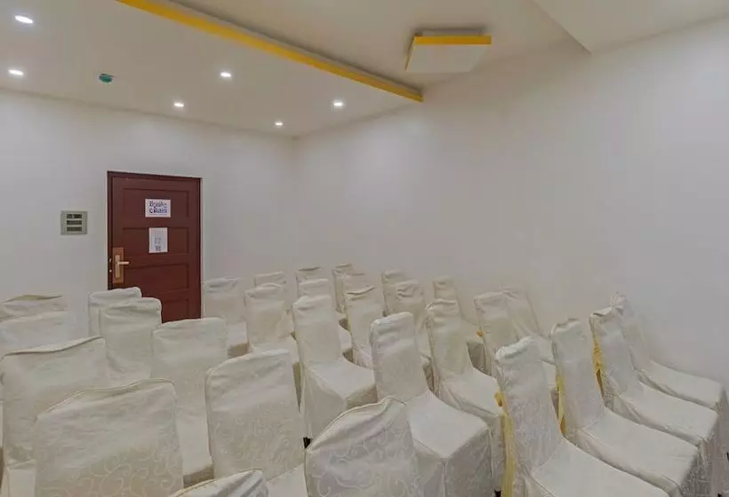 Hotelli Treebo Premium Palmyra Milford, 2 Km From Alleppey Beach