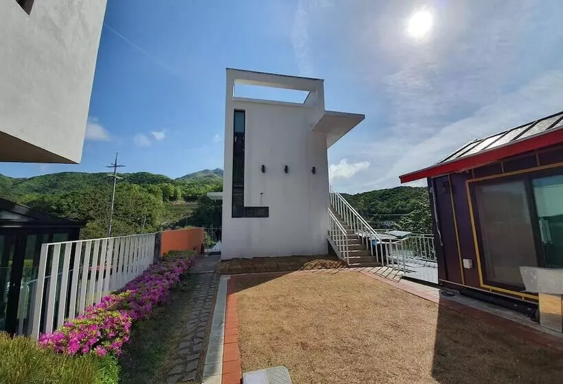 Noilriver Pension
