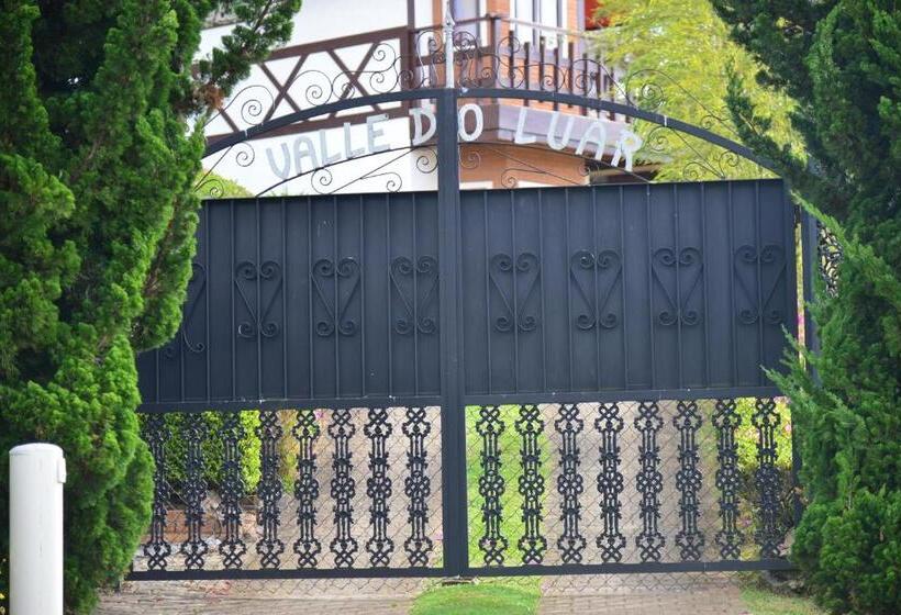 پانسیون Pousada Valle Do Luar   Campos Do Jordao