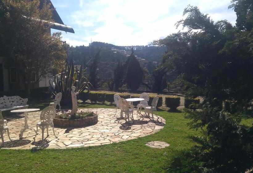 پانسیون Pousada Valle Do Luar   Campos Do Jordao