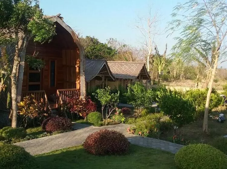 ベッドアンドブレックファースト Ekas Garden Bungalow