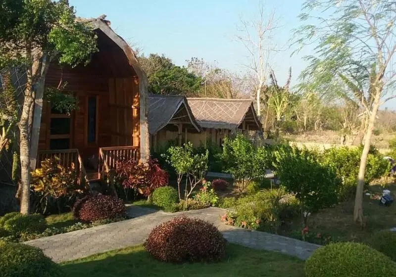 ベッドアンドブレックファースト Ekas Garden Bungalow