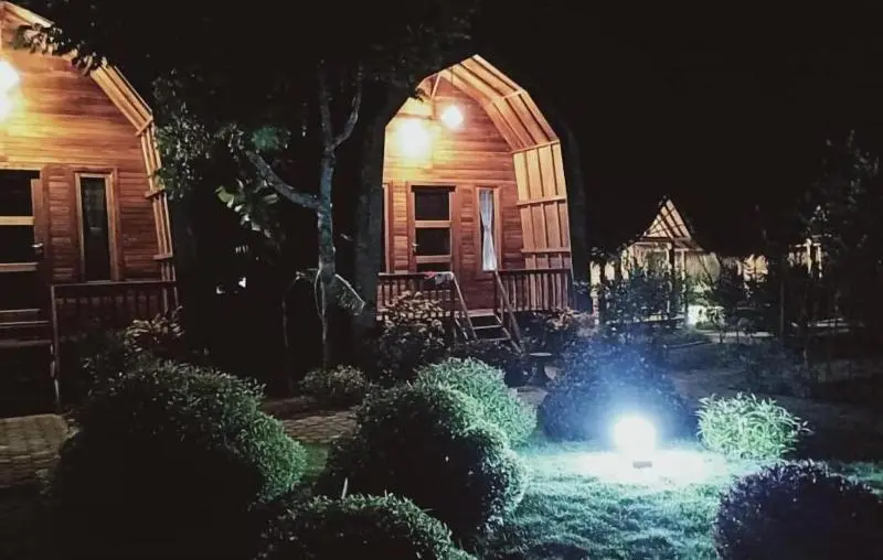 ベッドアンドブレックファースト Ekas Garden Bungalow
