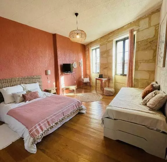 تختخواب و صبحانه Maison D Hôtes   Le Logis Du Médoc