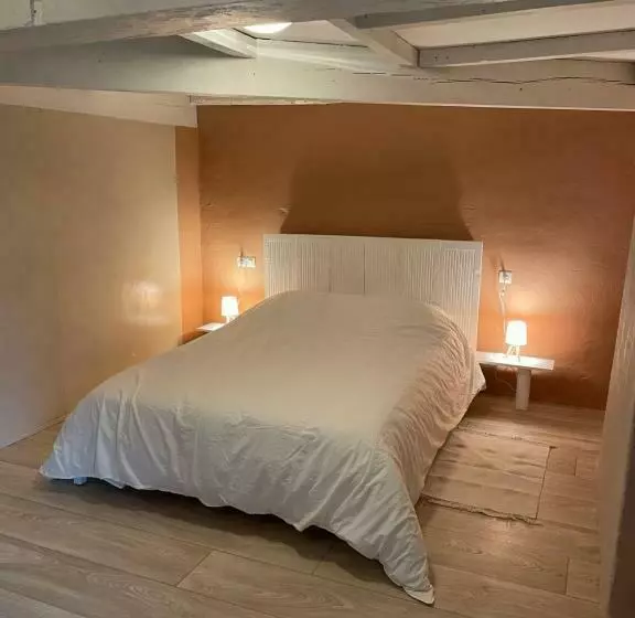 تختخواب و صبحانه Maison D Hôtes   Le Logis Du Médoc