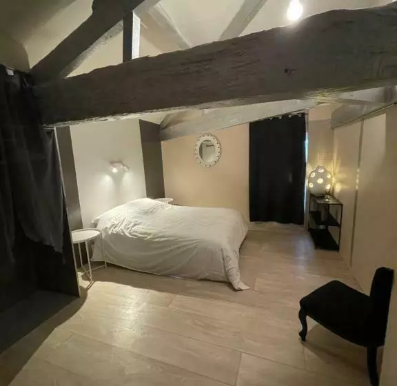 تختخواب و صبحانه Maison D Hôtes   Le Logis Du Médoc