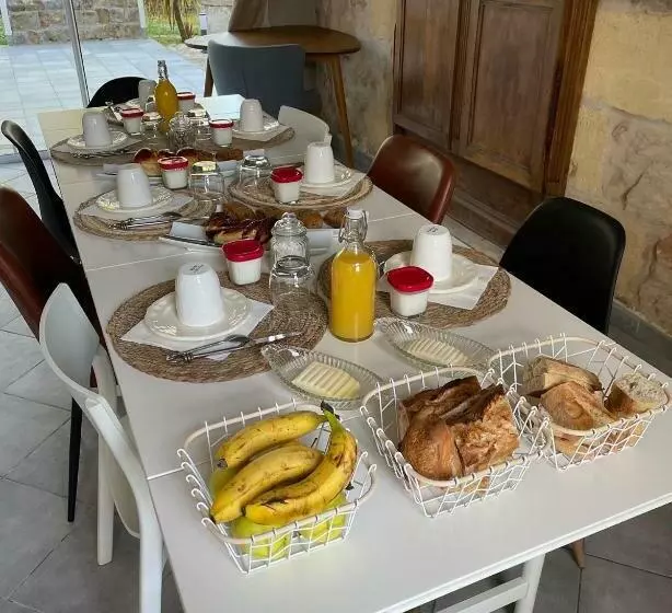 تختخواب و صبحانه Maison D Hôtes   Le Logis Du Médoc