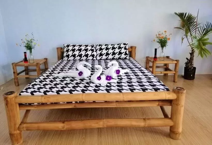 Hotelli Andnindot Garden Resort