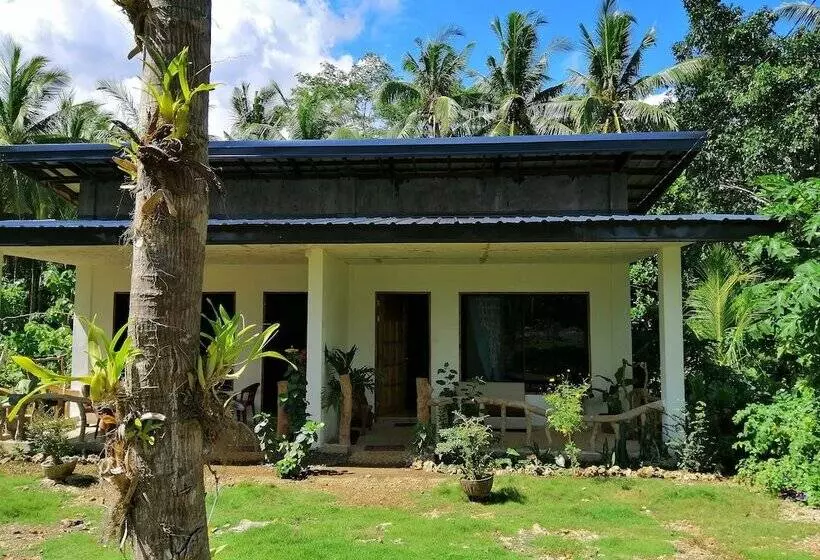 Hotelli Andnindot Garden Resort