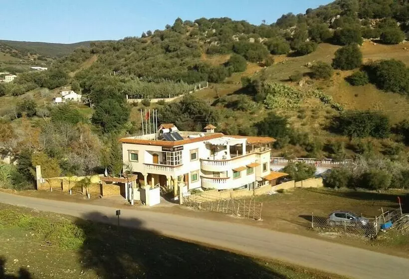 ホテル Auberge Khenifra