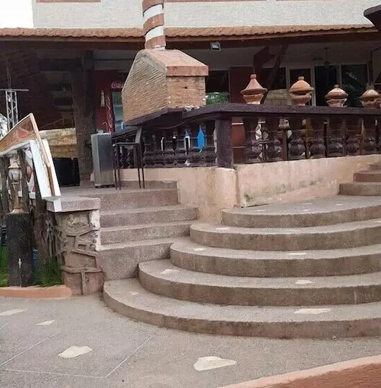 ホテル Auberge Khenifra