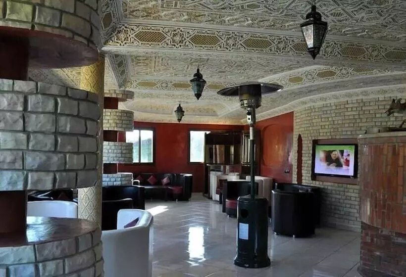 ホテル Auberge Khenifra
