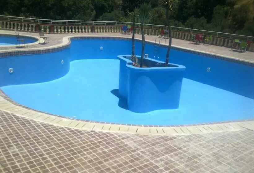 ホテル Auberge Khenifra