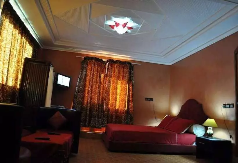 ホテル Auberge Khenifra