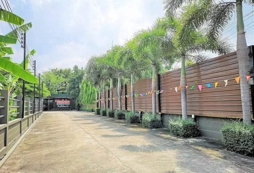 Hotelli โรงแรมห้วยทราย Huaisai