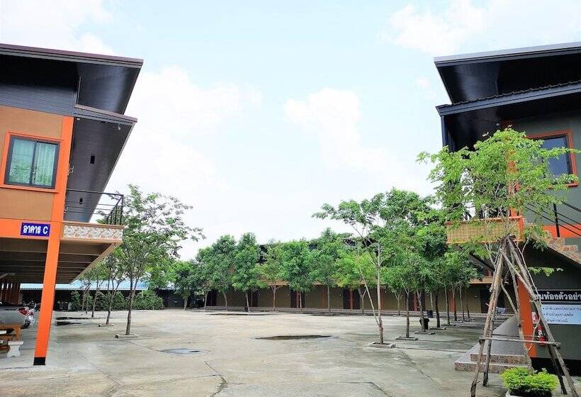 Отель โรงแรมห้วยทราย Huaisai