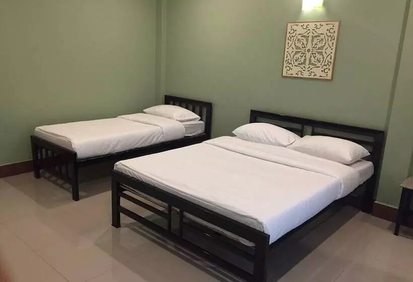 Hotelli โรงแรมห้วยทราย Huaisai