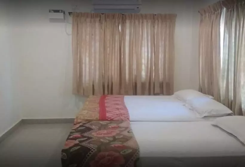 Hotelli Krishna Tourist Home