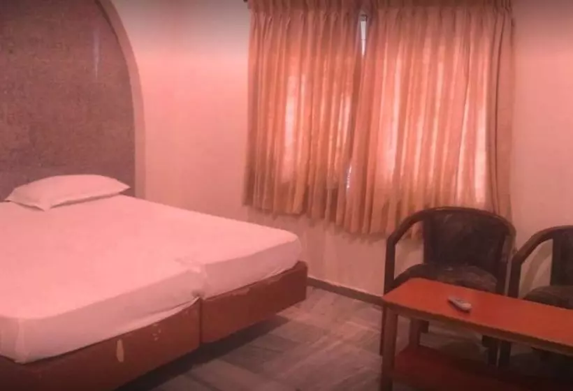 Hotelli Krishna Tourist Home