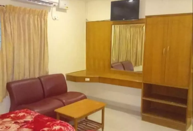 Hotelli Krishna Tourist Home