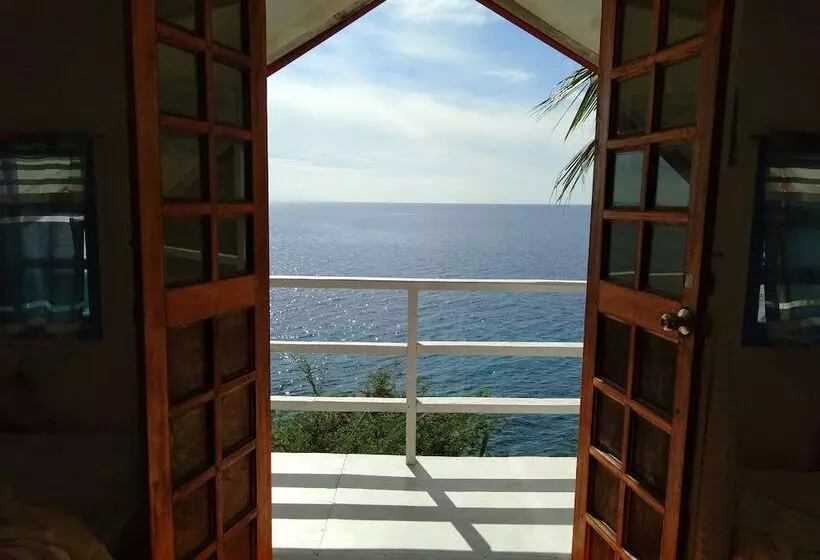 Hotelli La Bella Beach House Cebu