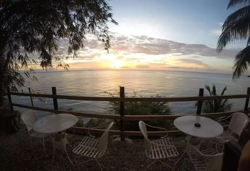 Hotelli La Bella Beach House Cebu