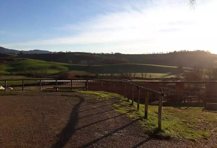 田舎風ホテル Toscana Ranch