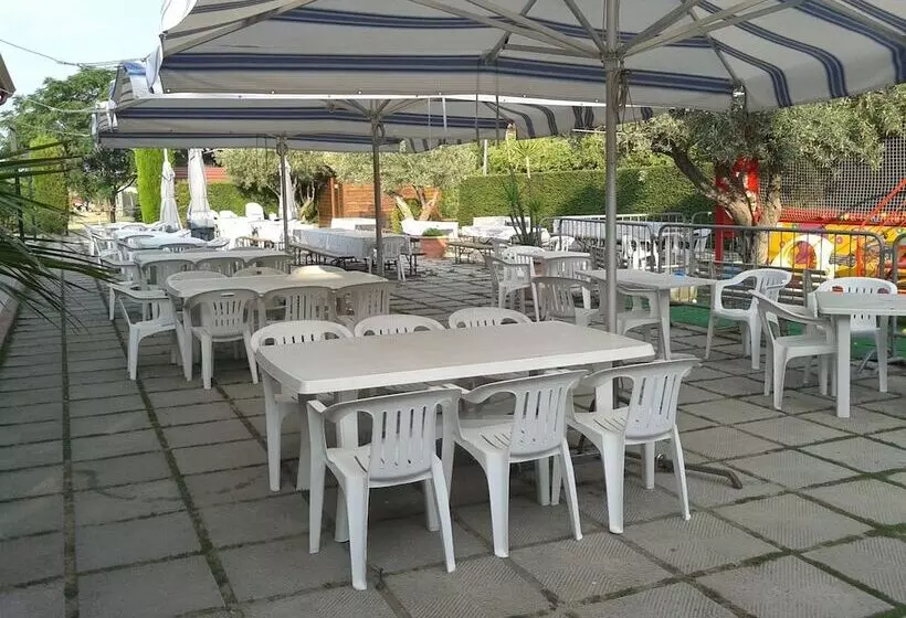 ホテル Sena Park Village