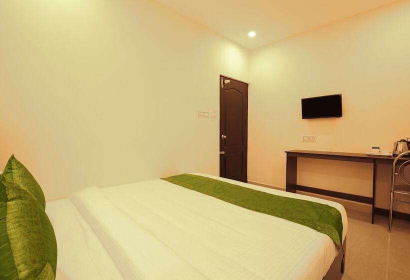 בית מלון כפרי Treebo Trip Zion Plaza