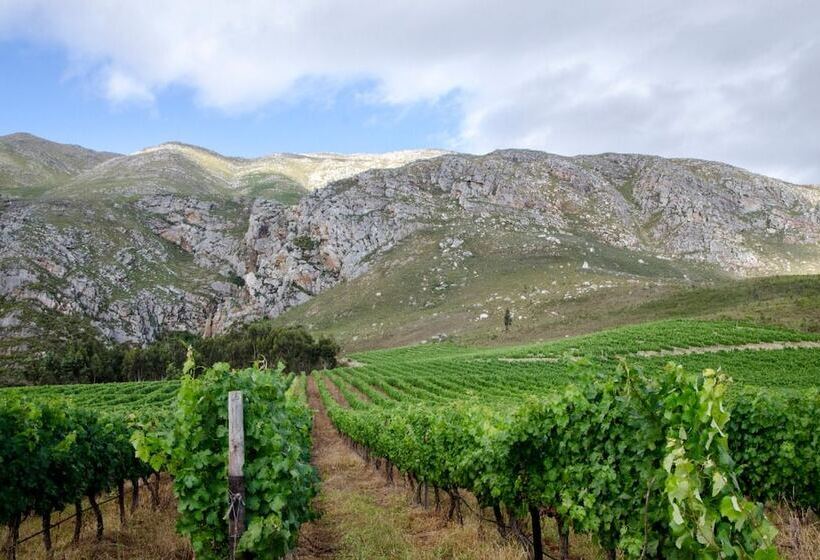 ペンション Bushmanspad Estate