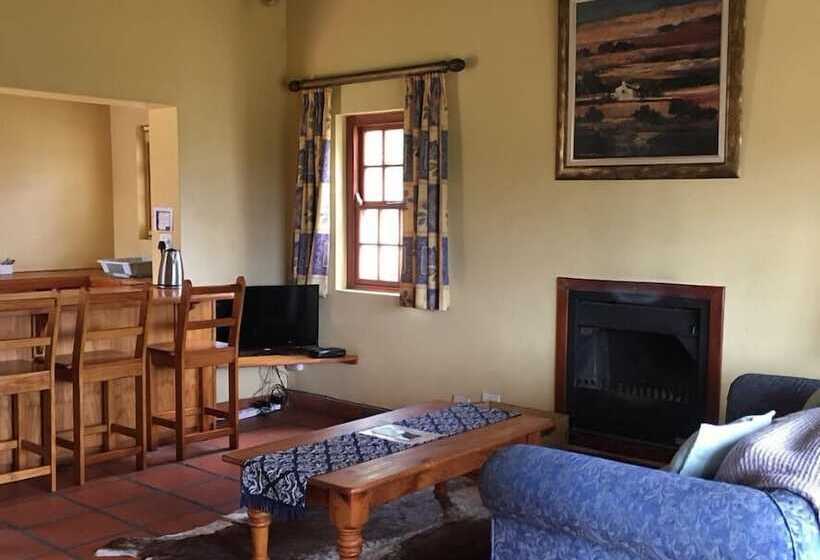 ペンション Bushmanspad Estate