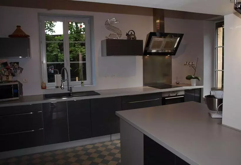 Majatalo Calme Et Volupté