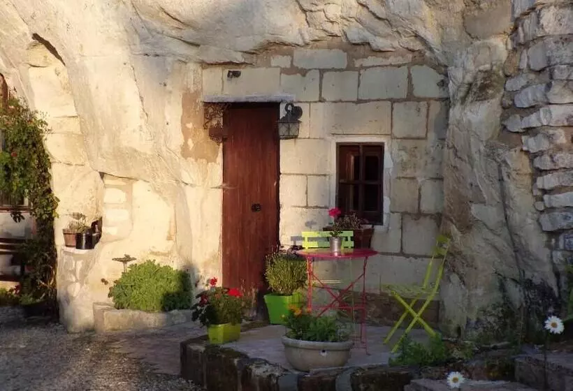 Majatalo Les Troglos De Beaulieu