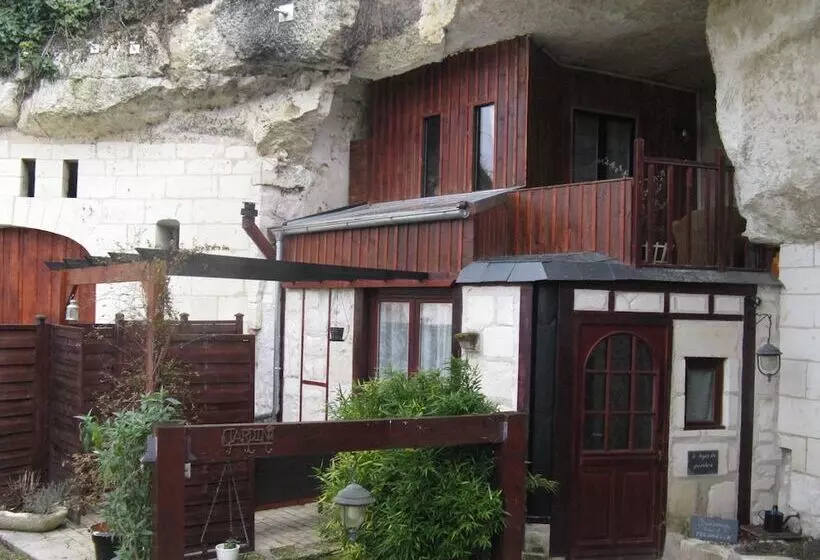 Majatalo Les Troglos De Beaulieu