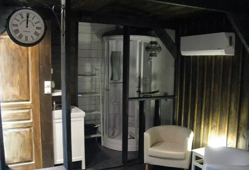 Majatalo Les Troglos De Beaulieu