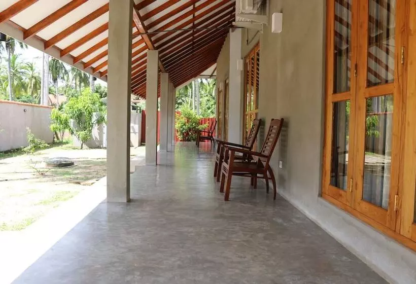 پانسیون Marawila Residence