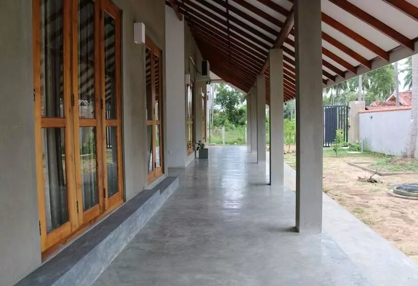 پانسیون Marawila Residence