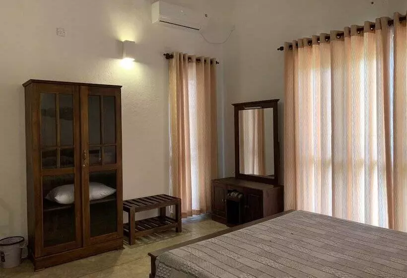 پانسیون Marawila Residence