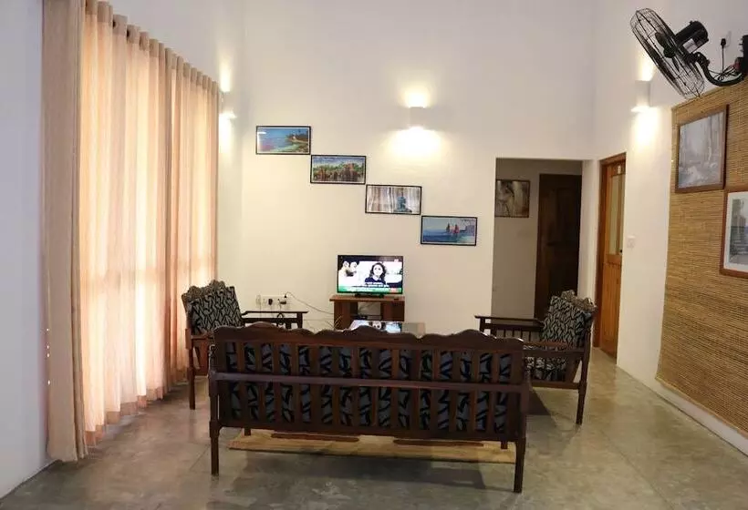 پانسیون Marawila Residence