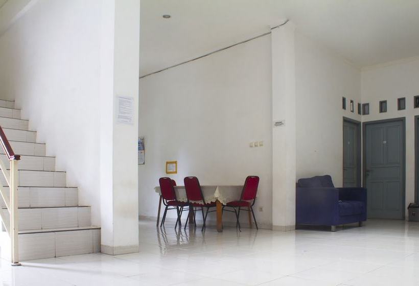 Pensiune Wisma Pakis